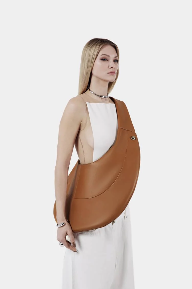 BE.U bag | large brown crossbody bag - Image 2