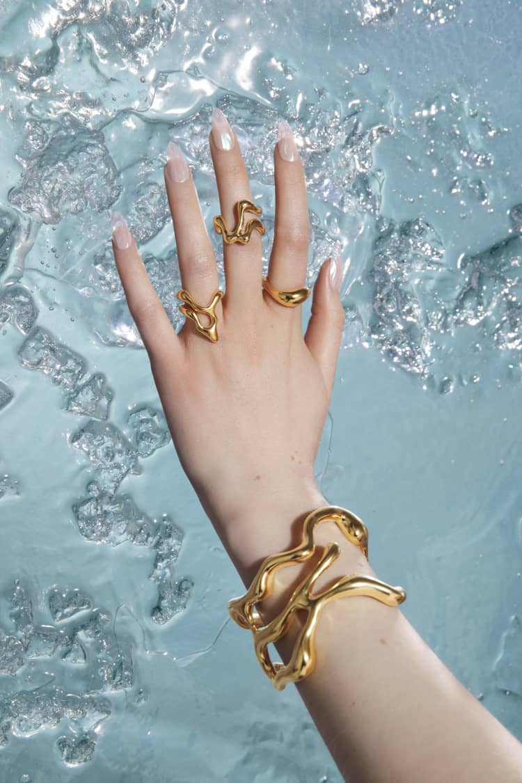 bold asymmetrical gold bangle - Image 3