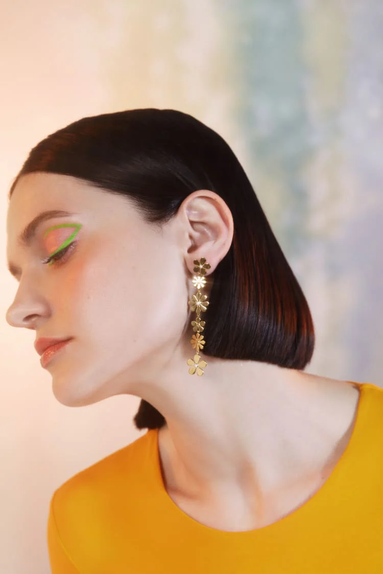 Gold and White Short Daisy Earring - Image 2